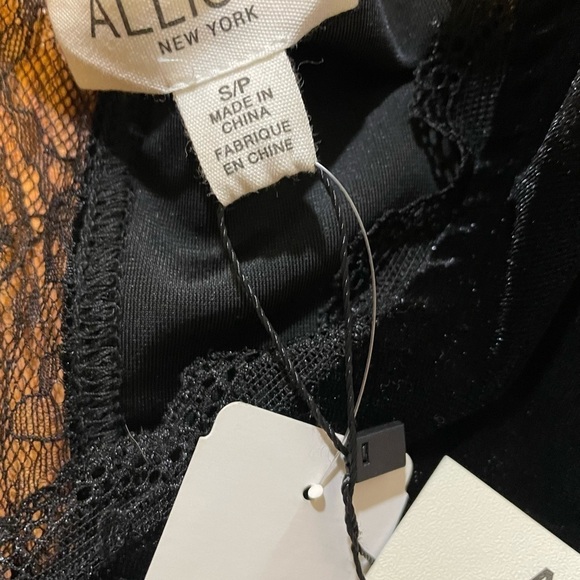 Allison NY Velvet Lace Long Sleeve V-Neck Peplum Dark Academia Blouse - Picture 10 of 10